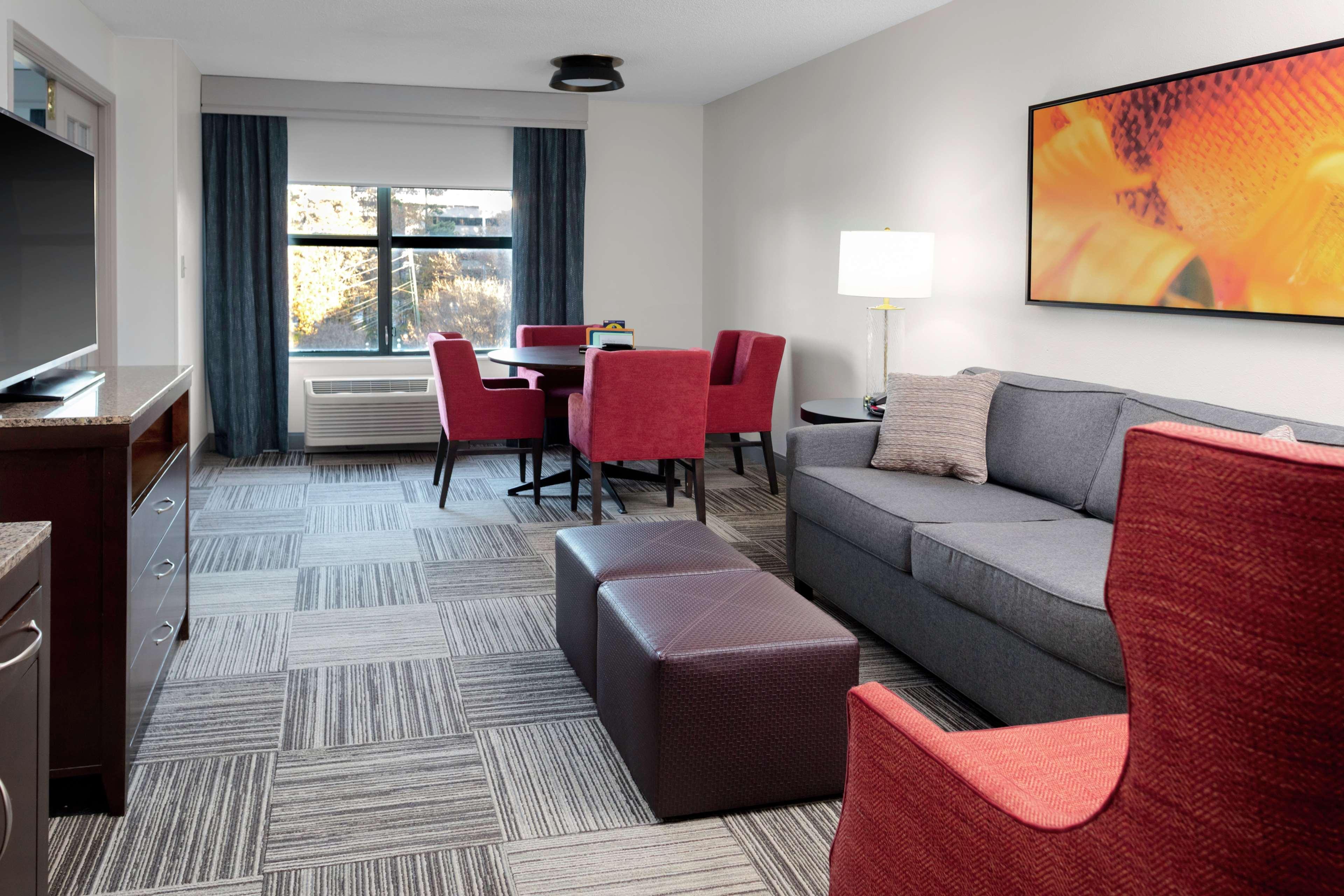 Hilton Garden Inn Atlanta Perimeter Center Dunwoody Exterior photo