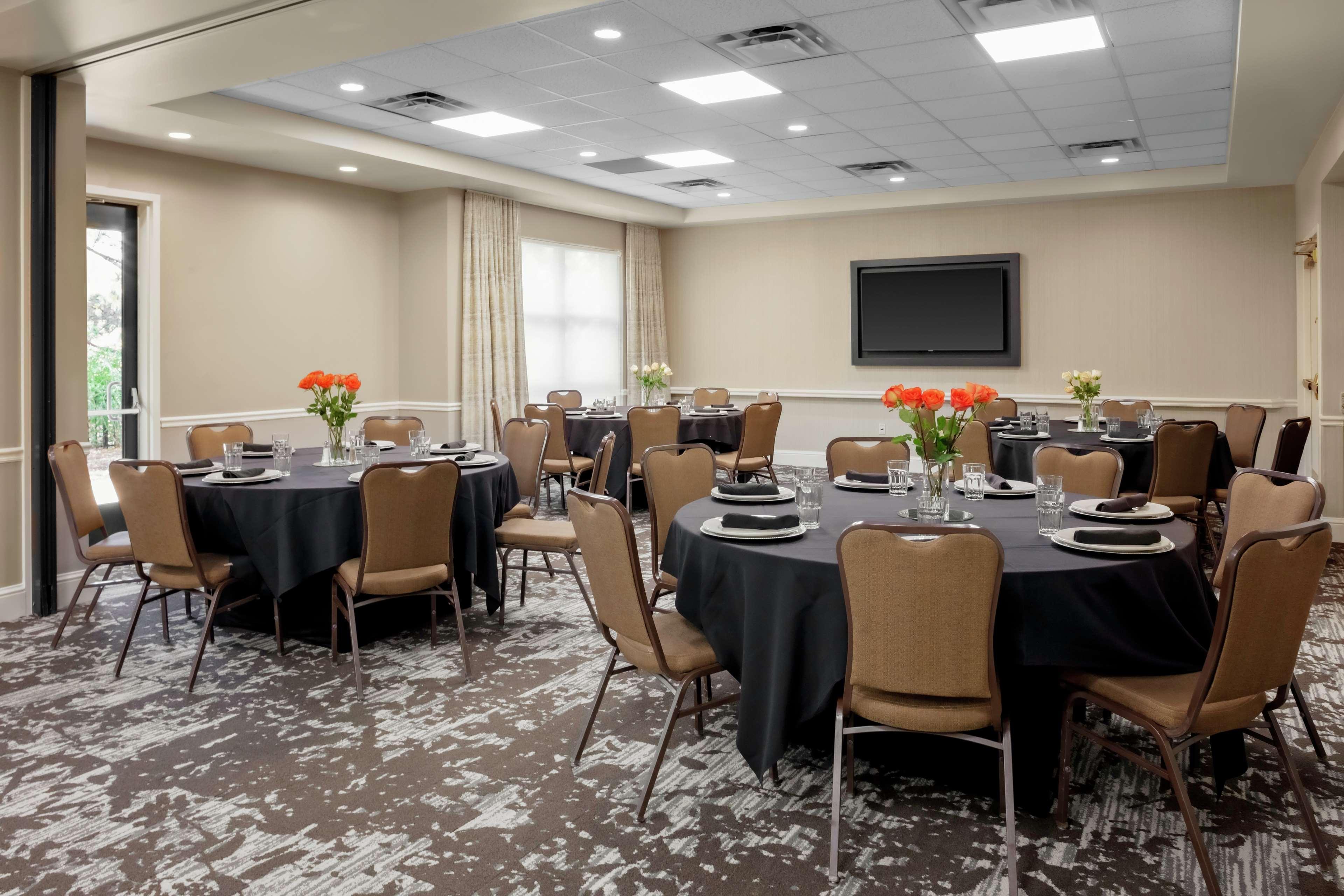 Hilton Garden Inn Atlanta Perimeter Center Dunwoody Exterior photo