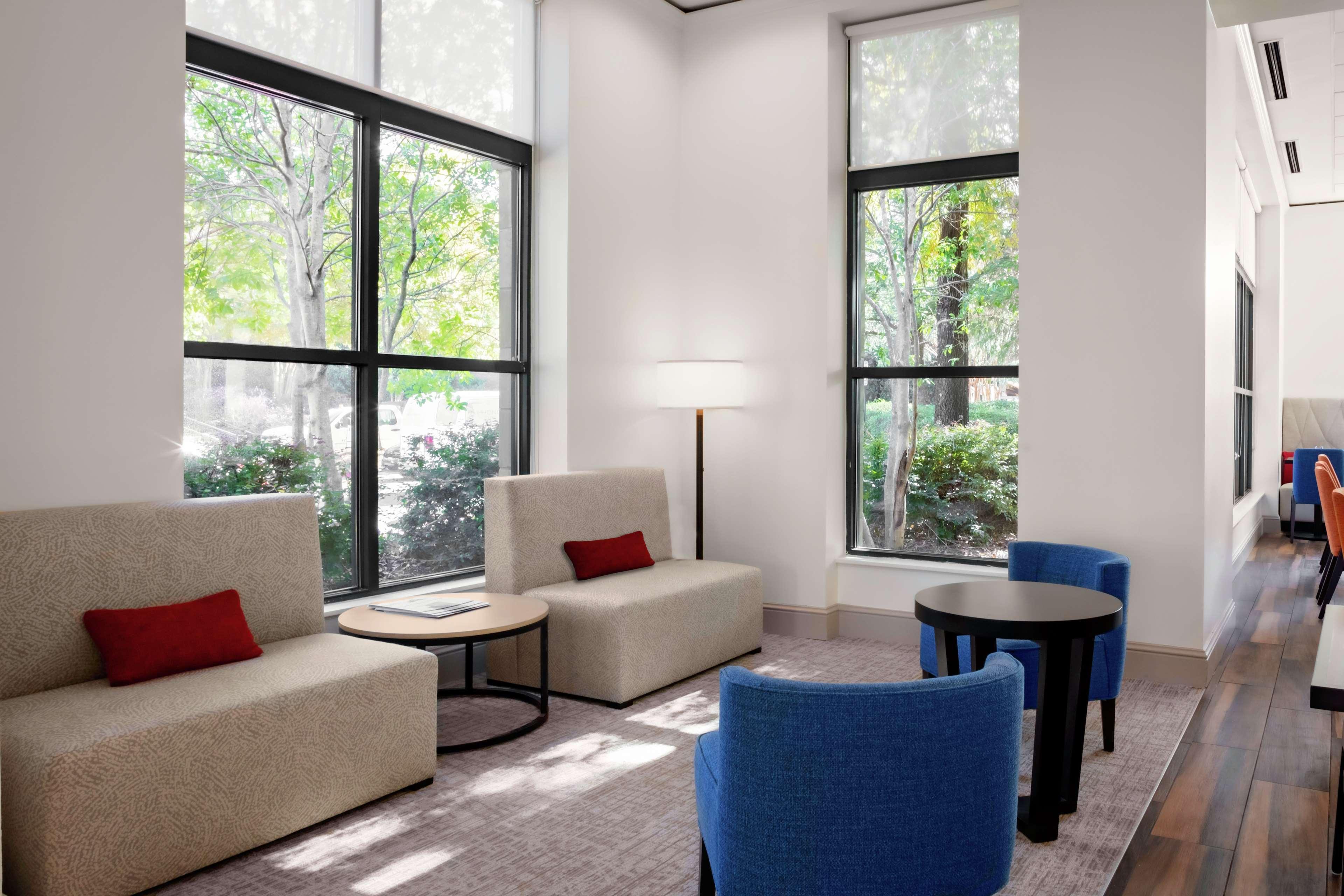 Hilton Garden Inn Atlanta Perimeter Center Dunwoody Exterior photo