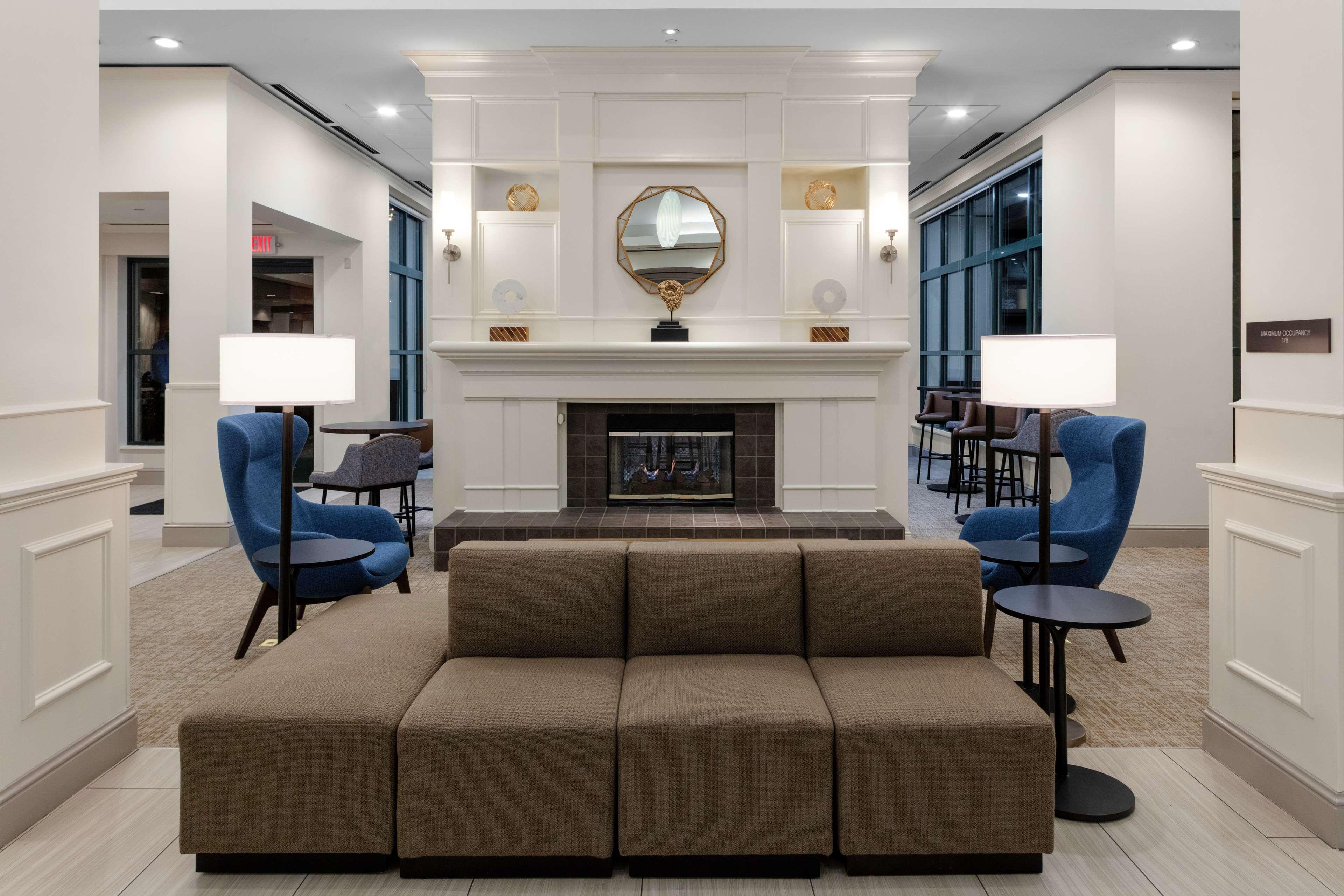 Hilton Garden Inn Atlanta Perimeter Center Dunwoody Exterior photo