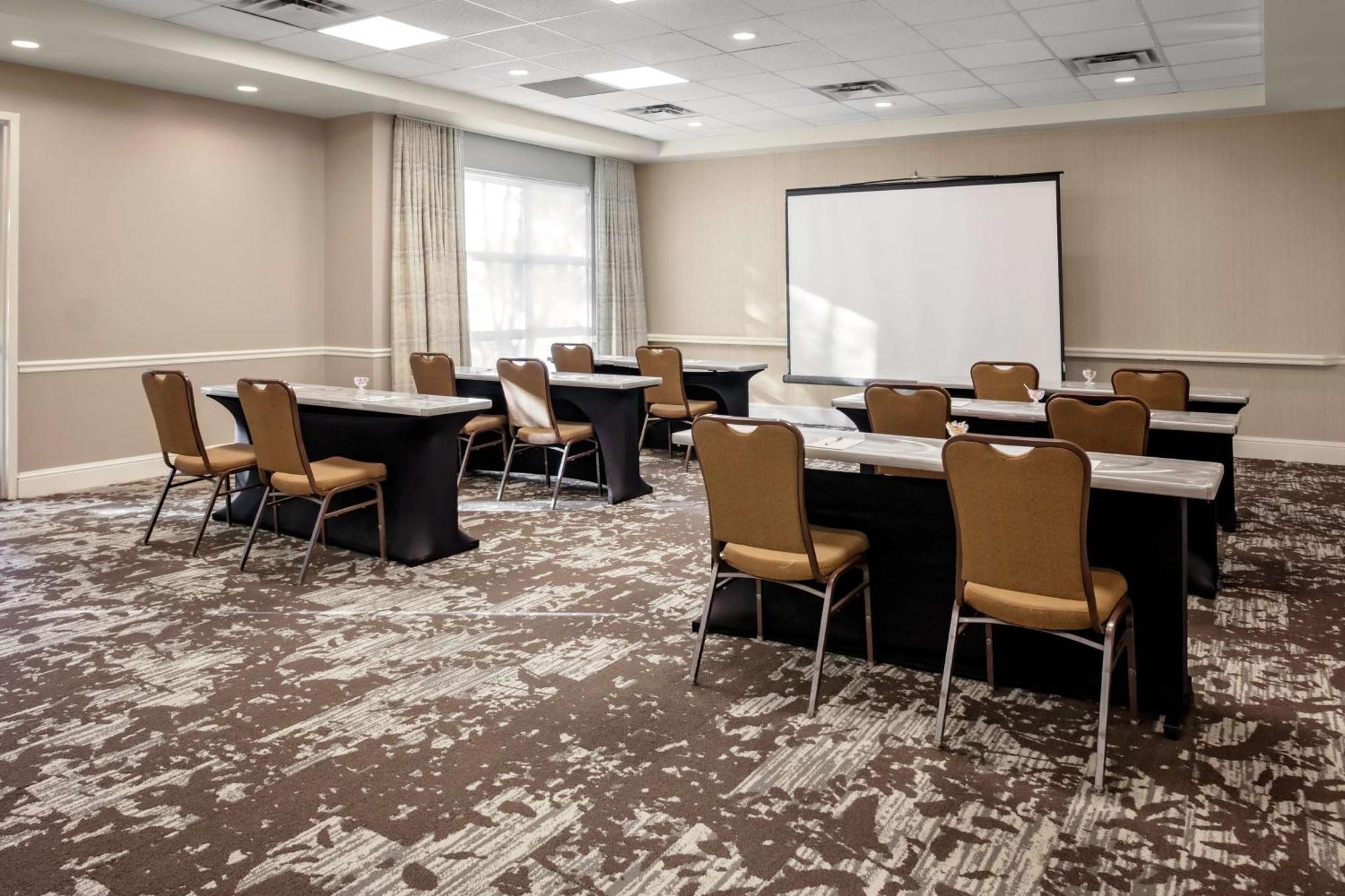 Hilton Garden Inn Atlanta Perimeter Center Dunwoody Exterior photo