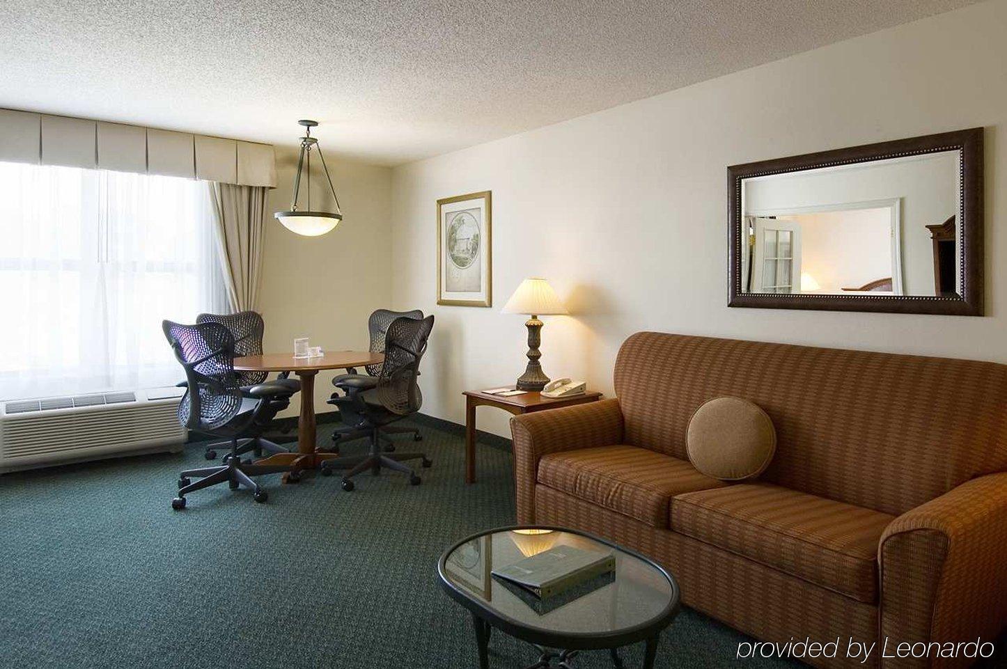 Hilton Garden Inn Atlanta Perimeter Center Dunwoody Room photo