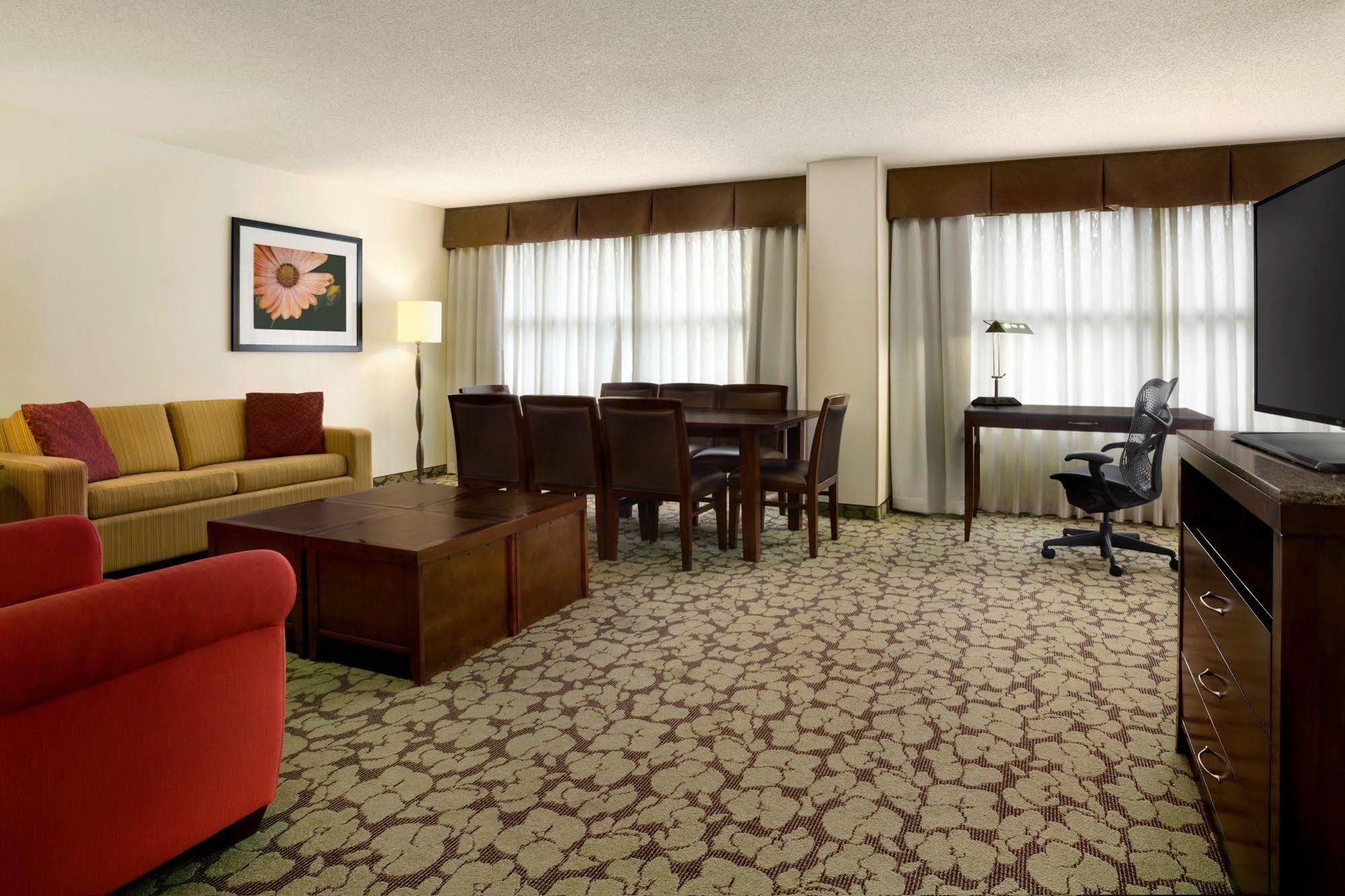 Hilton Garden Inn Atlanta Perimeter Center Dunwoody Exterior photo