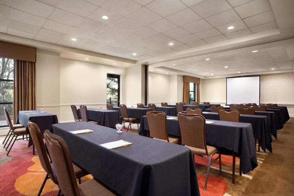 Hilton Garden Inn Atlanta Perimeter Center Dunwoody Exterior photo